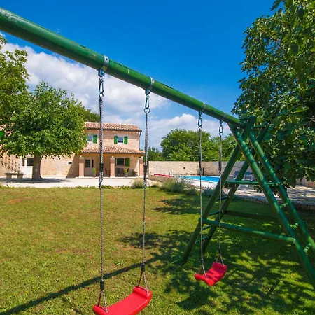 Anton, A Luxurious Rustic In A Peaceful Setting * Pifari