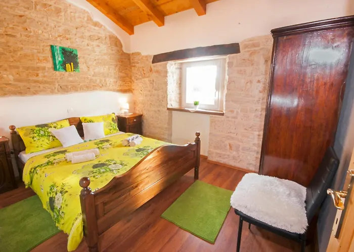 펜션 Anton, A Luxurious Rustic In A Peaceful Setting