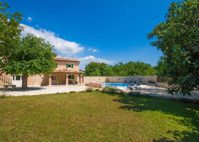Anton, A Luxurious Rustic In A Peaceful Setting Dom wakacyjny