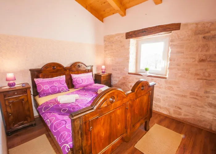 Anton, A Luxurious Rustic In A Peaceful Setting Dom wakacyjny